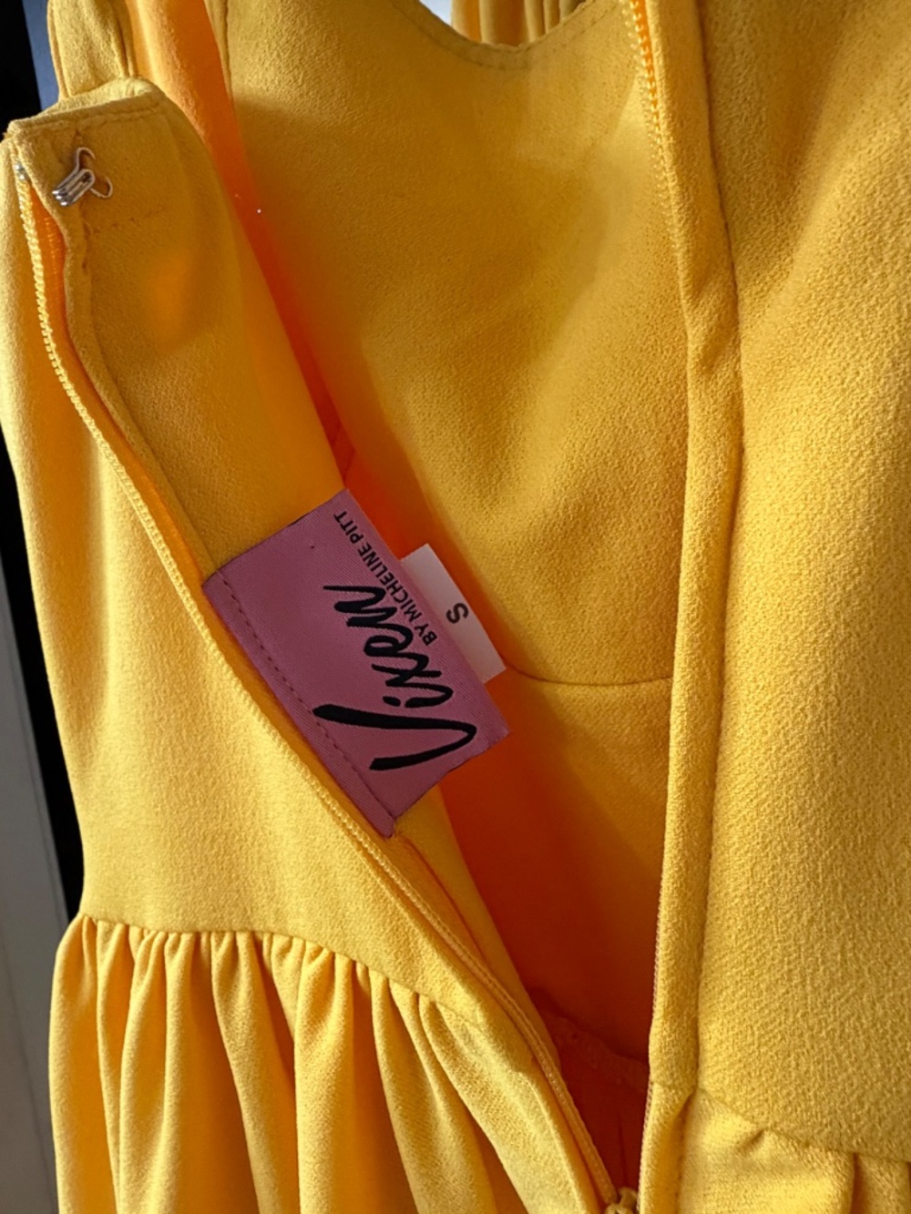 Vixen Ingenue Dress in Sunshine Yellow size S - Picture 3 of 3